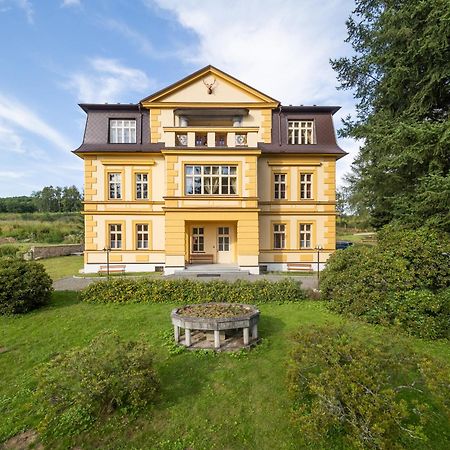 Zamecek Waldsteinovo Zatisi Hotell Svatoslav Exteriör bild