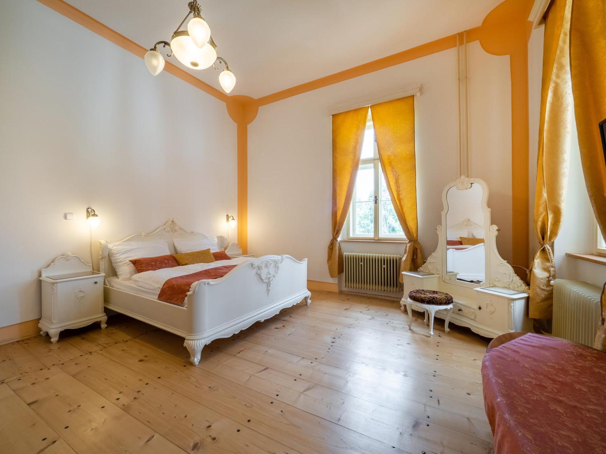 Zamecek Waldsteinovo Zatisi Hotell Svatoslav Exteriör bild