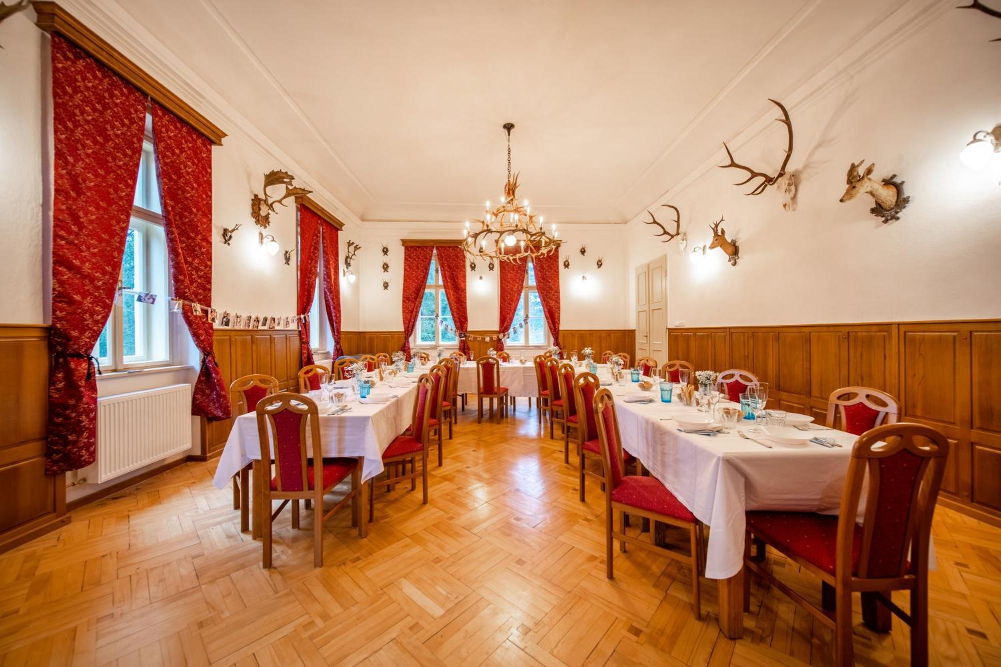 Zamecek Waldsteinovo Zatisi Hotell Svatoslav Exteriör bild